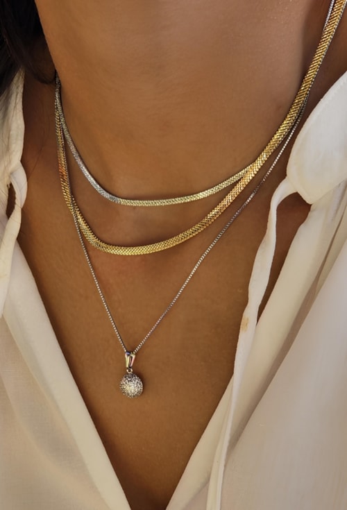 CHOKER COM PINGENTE DE MEIA BOLA CRAVEJADA NO RÓDIO CH294-R
