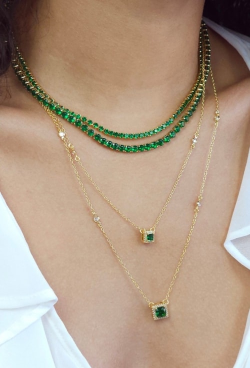 CHOKER COM PINGENTE QUADRADO ESMERALDA CRAVEJADA CH376-O