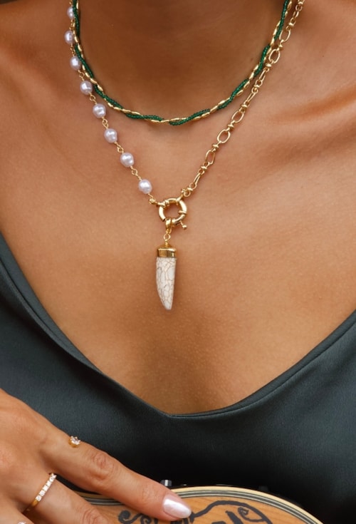 CHOKER DE ELOS E PÉROLAS COM FECHO BÓIA FRONTAL CH290-O CHOKER DE ELOS E PÉROLAS COM FECHO BÓIA FRONTAL CH290-O