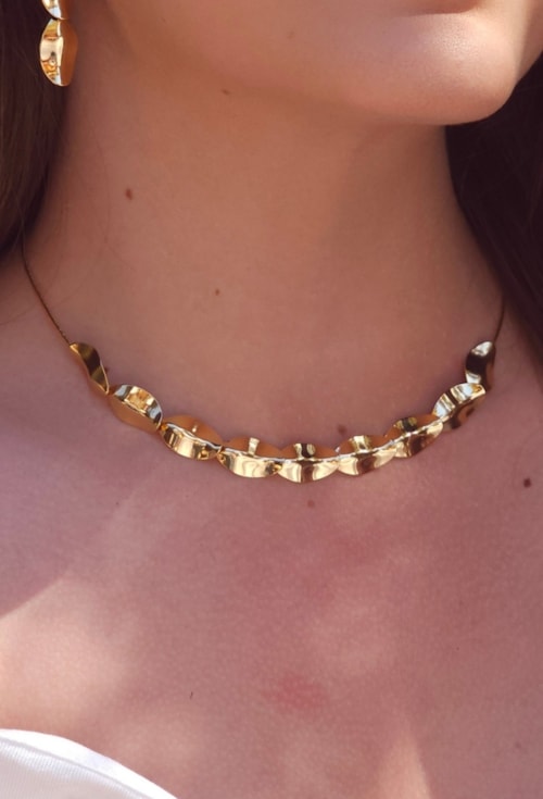 CHOKER ORGÂNICA MARTELADA NO OURO CH369-O
