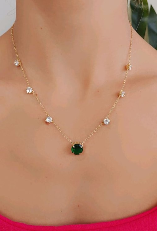 COLAR DE PEDRA ESMERALDA COM CRISTAIS REDONDO CO529-O