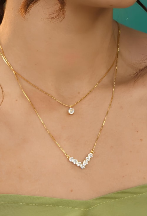 COLAR DUPLO EM "V" E PONTO DE LUZ NO OURO CO659-O COLAR DUPLO EM "V" E PONTO DE LUZ NO OURO CO659-O