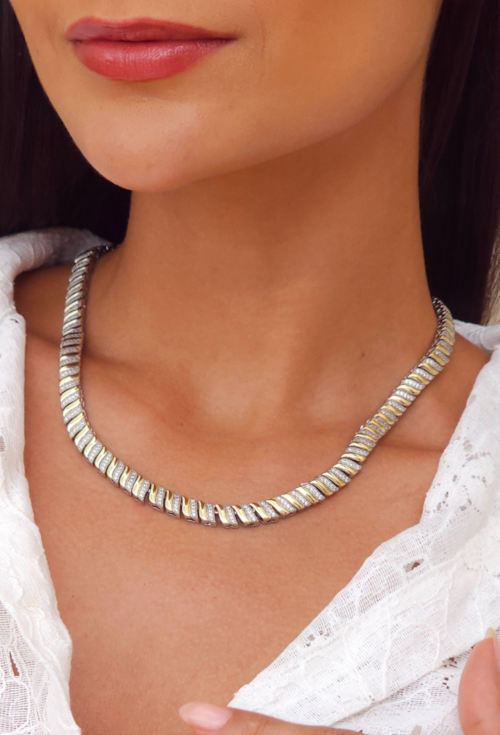 COLAR LUXO COM ELOS CRAVEJADOS COM BANHO MISTO CO813-OR