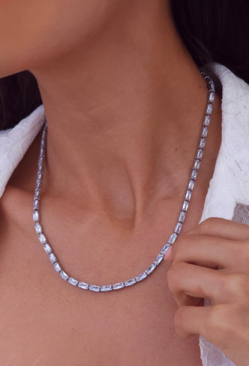 COLAR RIVIERA BAGUETE EM AÇO INOX DOURADO CO809-AD COLAR RIVIERA BAGUETE EM AÇO INOX DOURADO CO809-AD