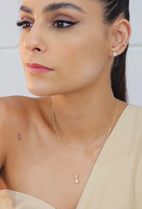CONJUNTO DELICADO COM PEDRA CRISTAL CJ081-OCONJUNTO DELICADO COM ZIRCÔNIA CRISTAL CJ081-O