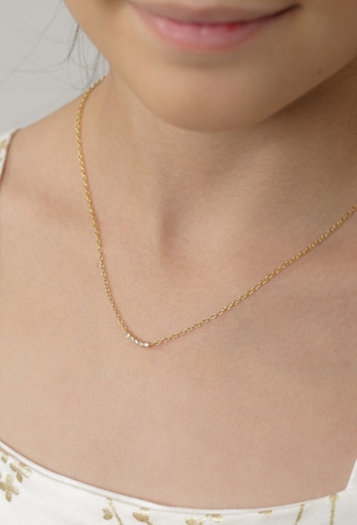 CONJUNTO INFANTIL ARGOLINHA COM ZIRCÔNIA E PINGENTE CURVO CRAVEJADO CJ144-O