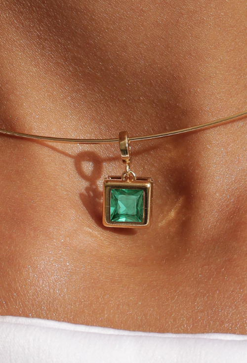 CONJUNTO QUADRADO CRAVEJADO COM PEDRA TURMALINA BANHADO A OURO CJ224-O