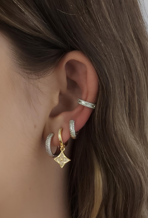 DUPLA DE ARGOLINHAS CRAVEJADAS NO RÓDIO BM1755-R DUPLA DE ARGOLINHAS CRAVEJADAS NO RÓDIO BM1755-R