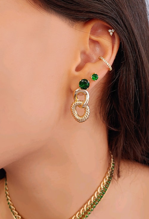 PIERCING DE TREVO COM 3 ZIRCÔNIAS NO OURO BM725-O