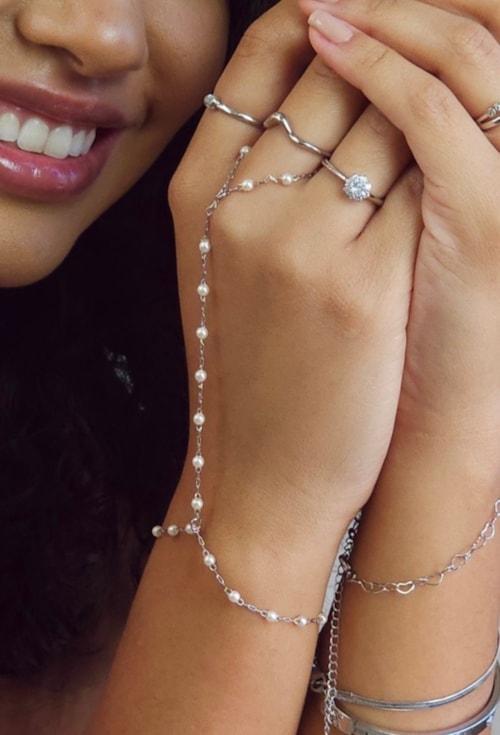 PULSEIRA DE MÃO DELICADA COM PÉROLAS NO RÓDIO PM491-R