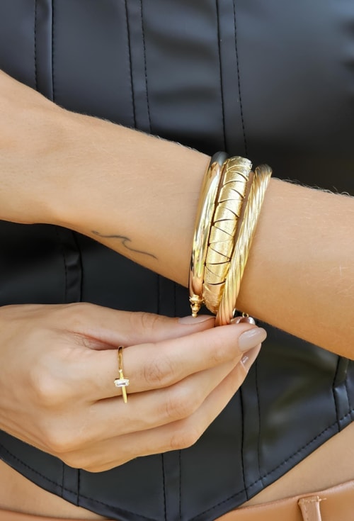 PULSEIRA DE TUBOS TRIANGULARES NO OURO PM291-O