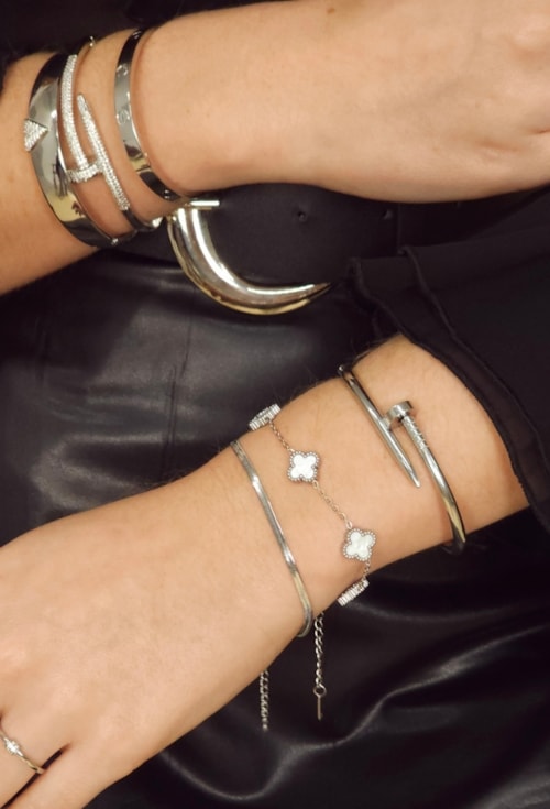 PULSEIRA INSIRAÇÃO AÇO INOX TREVOS PEROLADO PM461-R