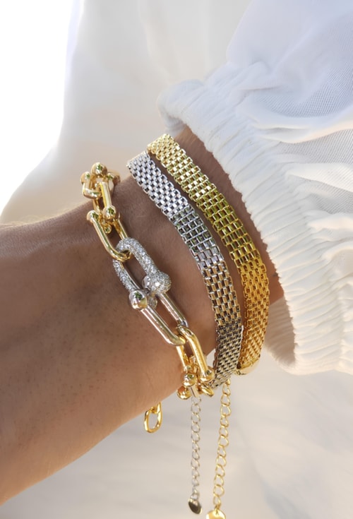 PULSEIRA INSPIRAÇÃO DE ELOS COM PINGENTE NO RÓDIO CRAVEJADO PM343-O/R