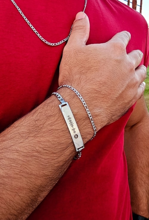 PULSEIRA MASCULINA PERSONALIZADA MÚSICA SPOTIFY EM INOX PP099-A PULSEIRA MASCULINA PERSONALIZADA MÚSICA SPOTIFY EM INOX PP099-A