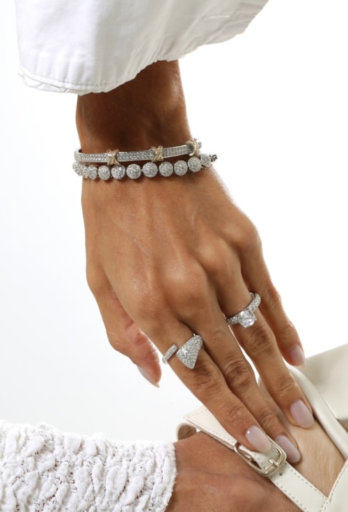 PULSEIRA REDONDA CRAVEJADA NO RÓDIO PM580-R